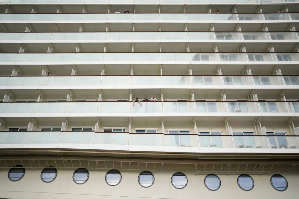 panama-canal-disney-ship-2