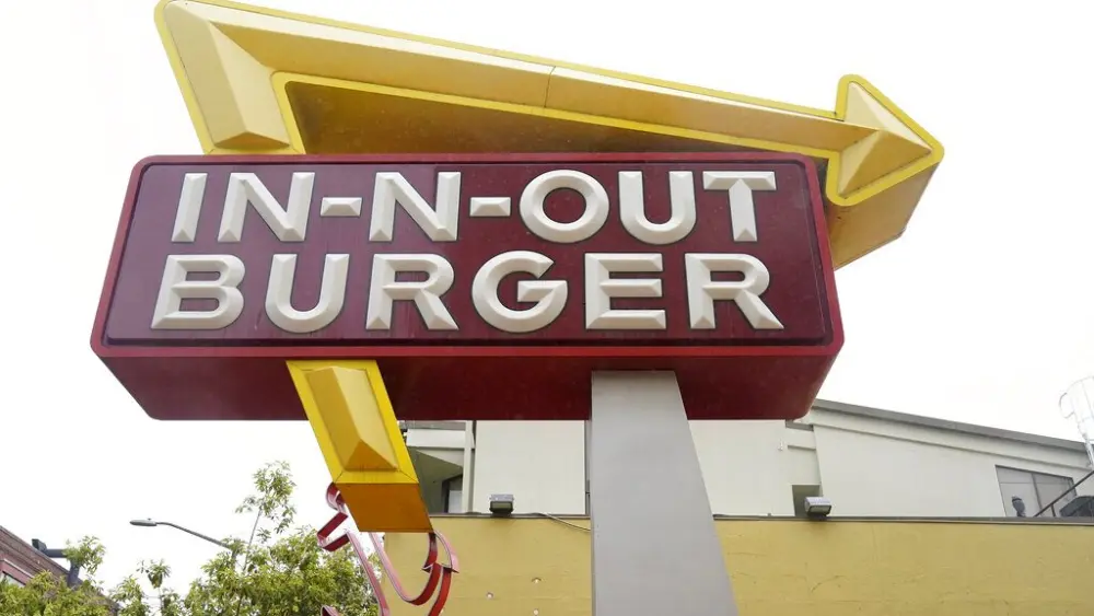 virus-outbreak-in-n-out