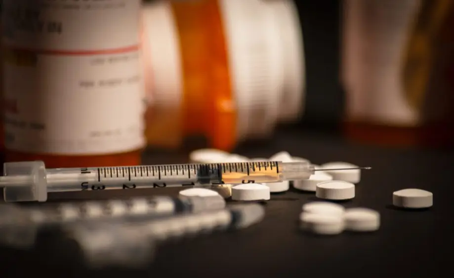drug-syringe753237
