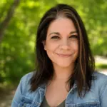 dayna-headshot