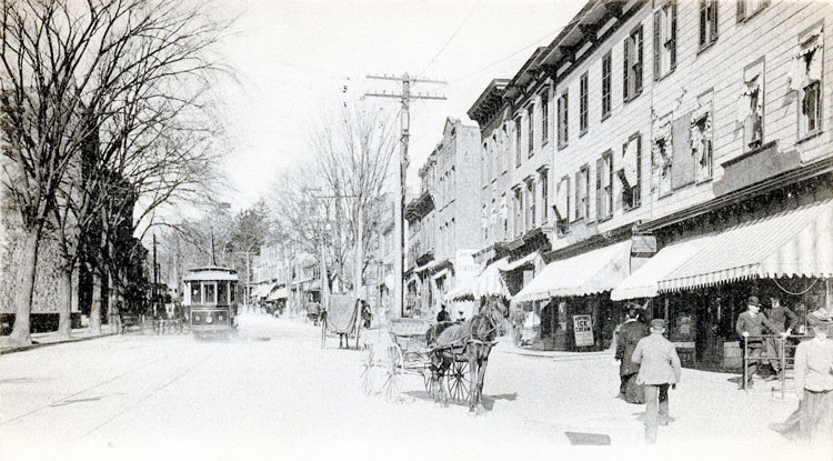 Greenwich Avenue, 1909.