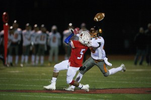 Greenwich's Tyler Farris pulls in a reception during Saturday's game against Ridgefield (John Robben Photo)