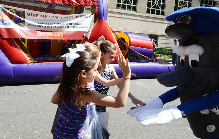 Kids with Officer Asphalt on Police Day
