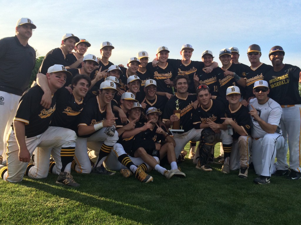 The Brunswick Bruins defeated Hamden Hall 7-1 in Friday's FAA Title Game (Evan Triantafilidis Photo)