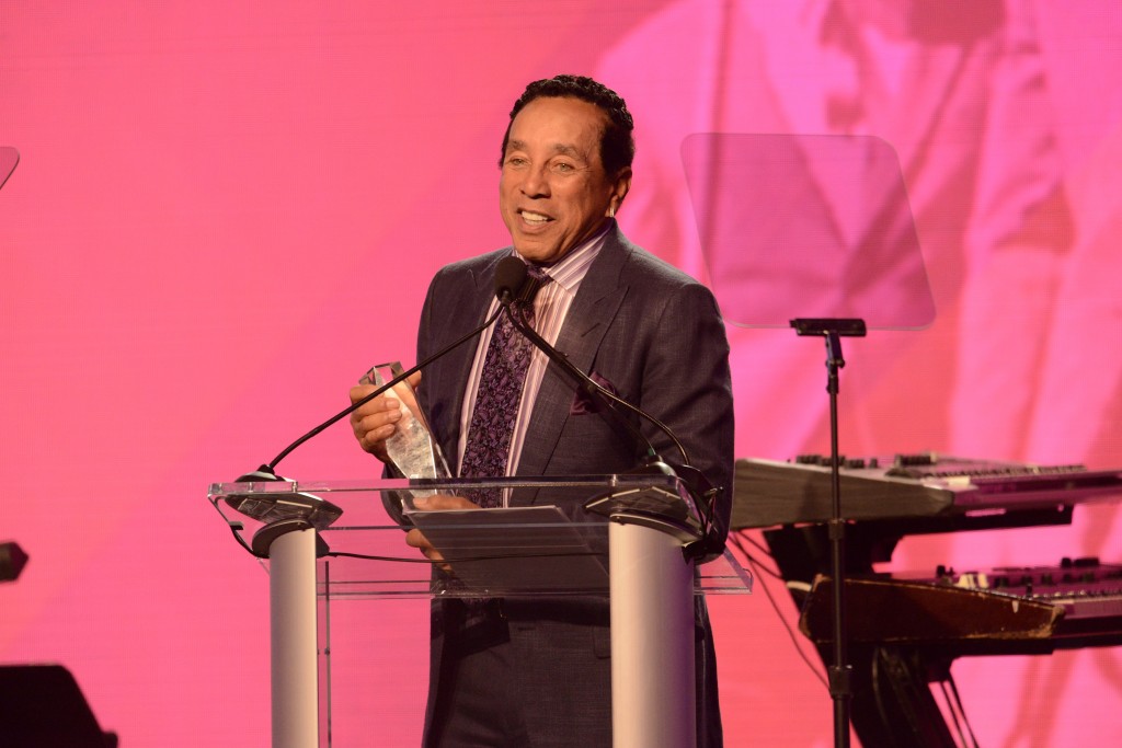 Smokey Robinson accepts award. Photo by John Robben.