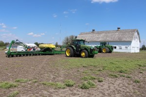 Planting spring farming tractors planter