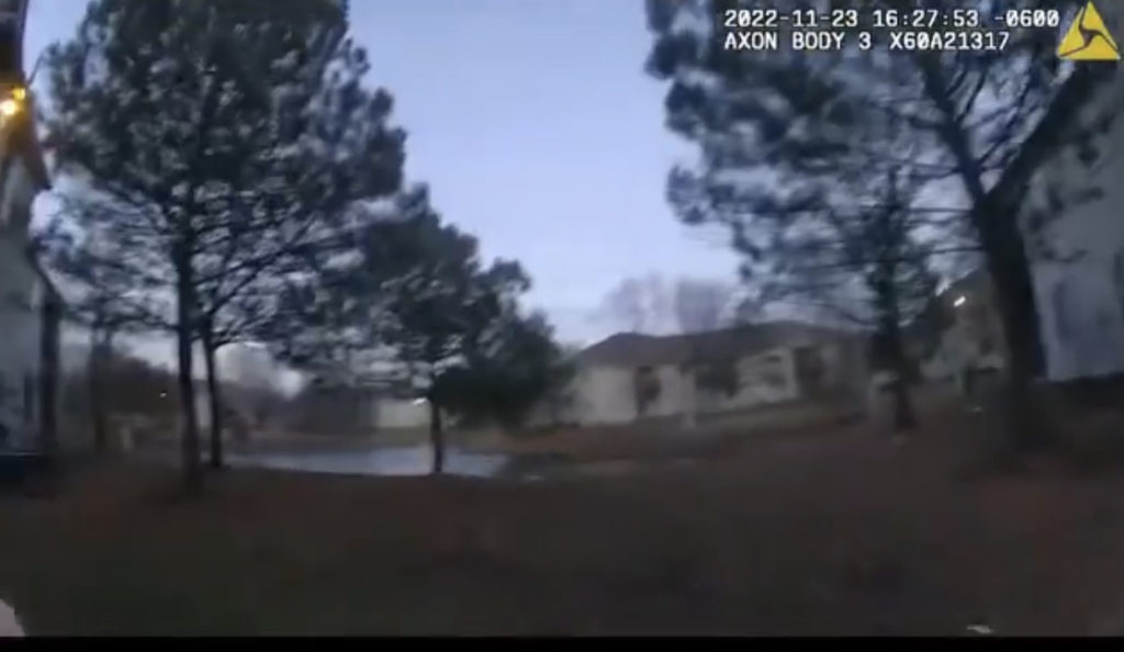 Aurora Police Officers rescue child who fell through ice | WGLC
