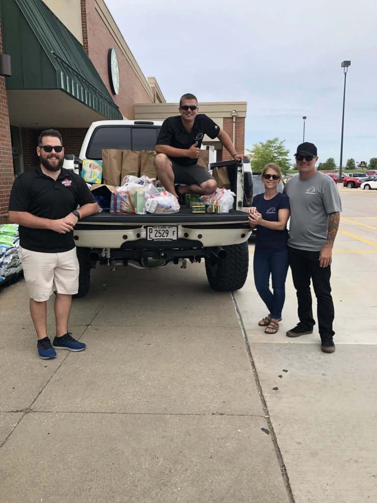 Illinois Valley Food Pantry Loads Up After Hyvee Event Wals