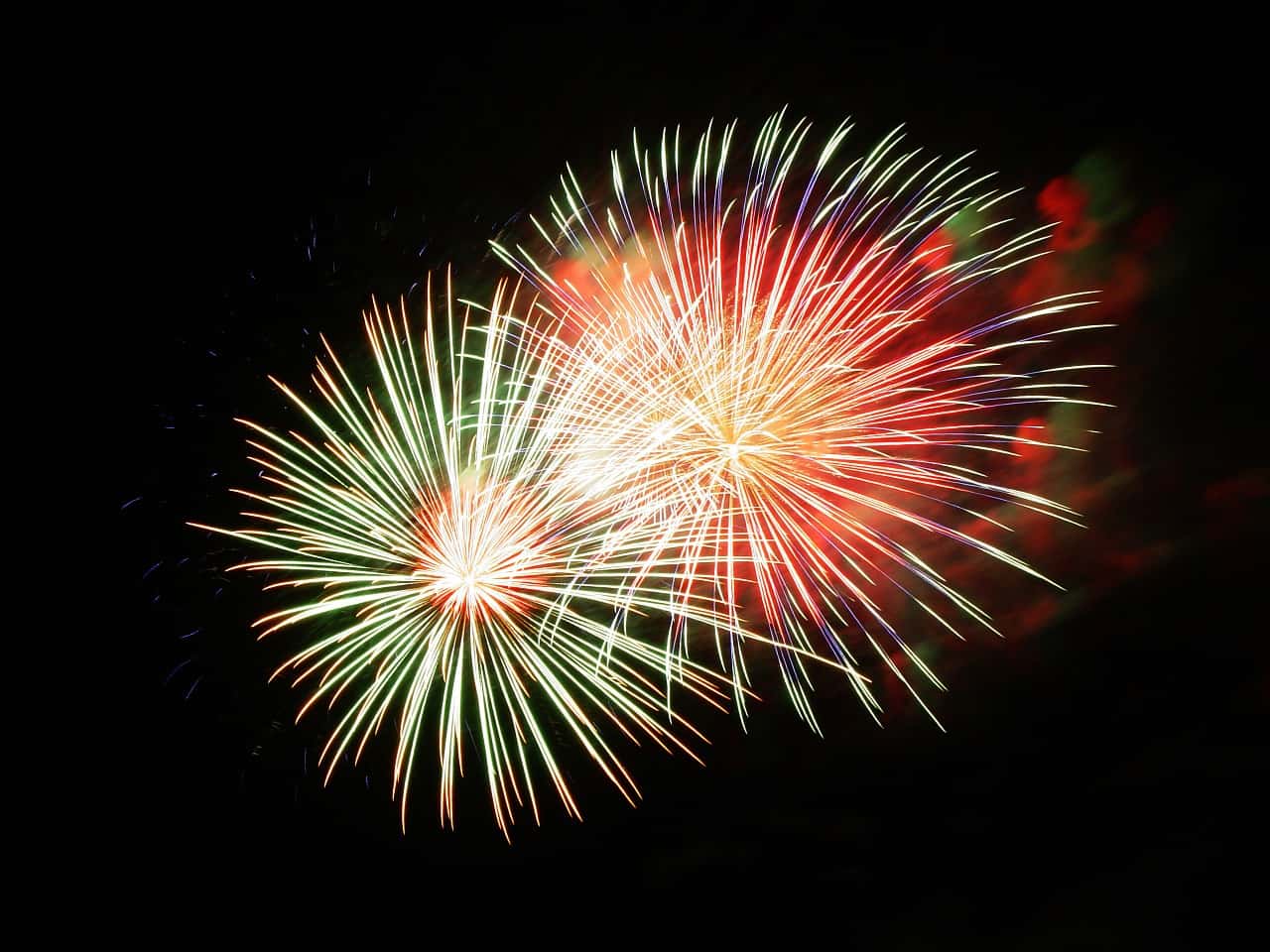 fireworks-227383_1280-jpg-9