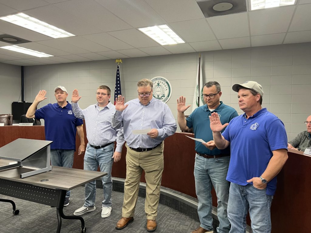 Mendota sets budget, swears in officials Monday WALS