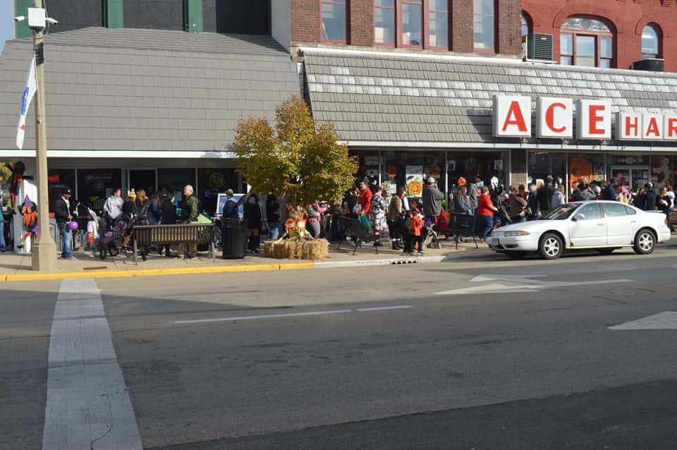 Streator Business TrickorTreating this weekendWSPL WSPL