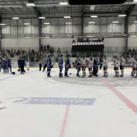 la-crete-handshake-line