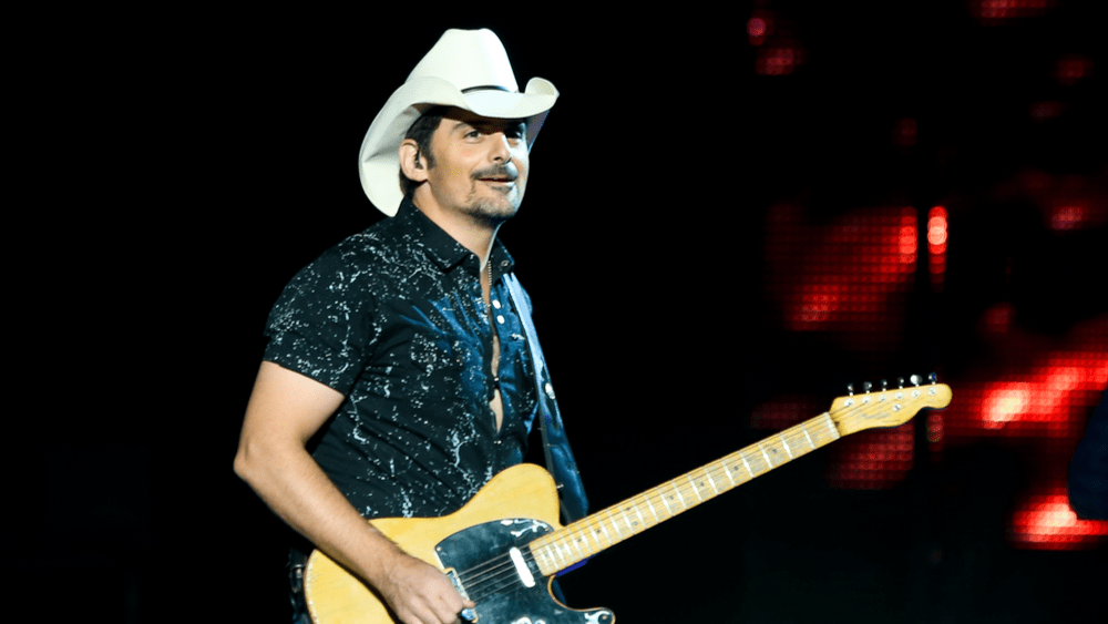 Brad Paisley Replaces Taylor Swift On Nashville Mural - Vimarsana News