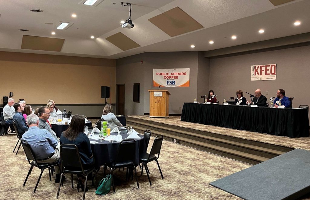 School board candidates discuss direction of St. Joseph School District - Vimarsana News