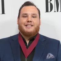 shutterstock_122941552062689