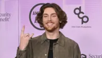 Bailey Zimmerman at the 2022 American Music Awards at the Microsoft Theatre. LOS ANGELES^ CA. November 20^ 2022