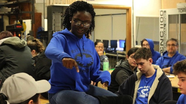 Teen is first Black valedictorian in her school's 152-year history - Vimarsana News