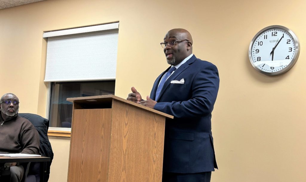 'We need to change': Benton Twp names Sgt. Greg Abrams police chief - Vimarsana News