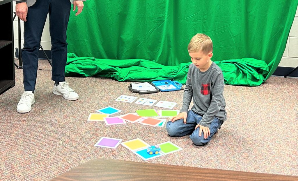 St. Joseph kindergarten students show off coding skills - Vimarsana News