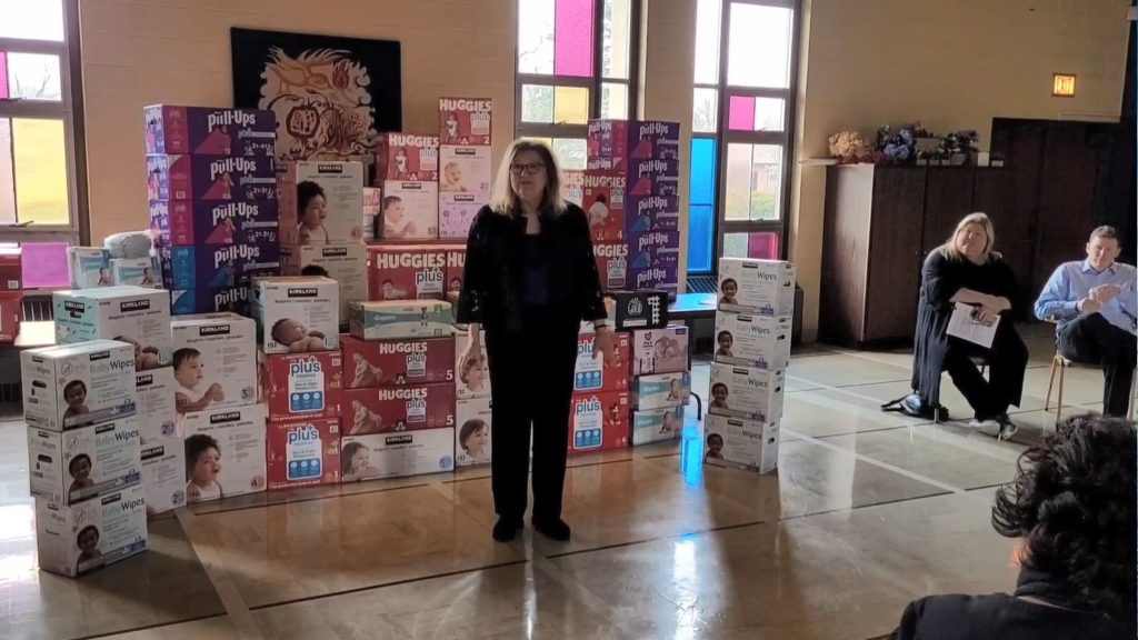 Group distributes 10,000 more diapers to those in need - Vimarsana News