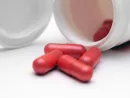 pills-on-white