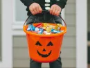 gettyrf_72922_trickortreatcandy2028129848708