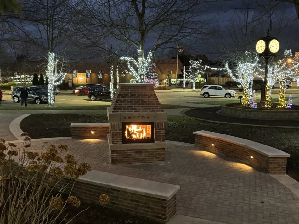 231211dyckmanfireplace0019
