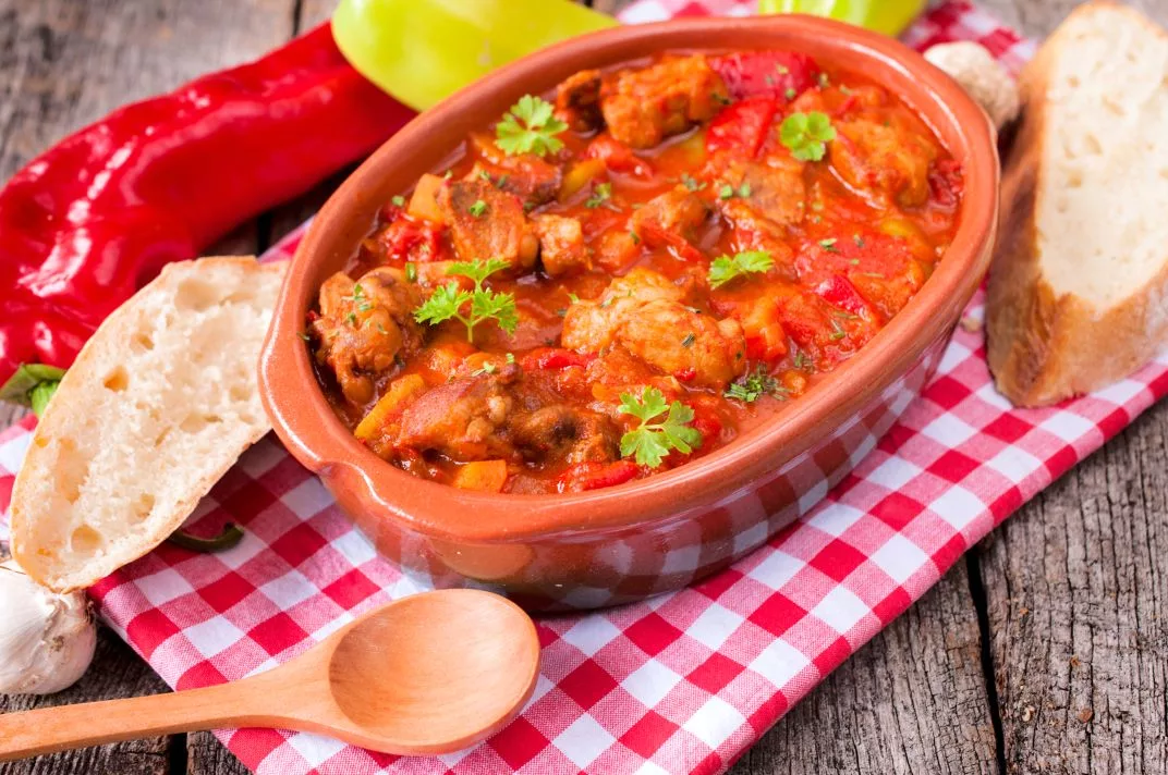 goulash-and-bread