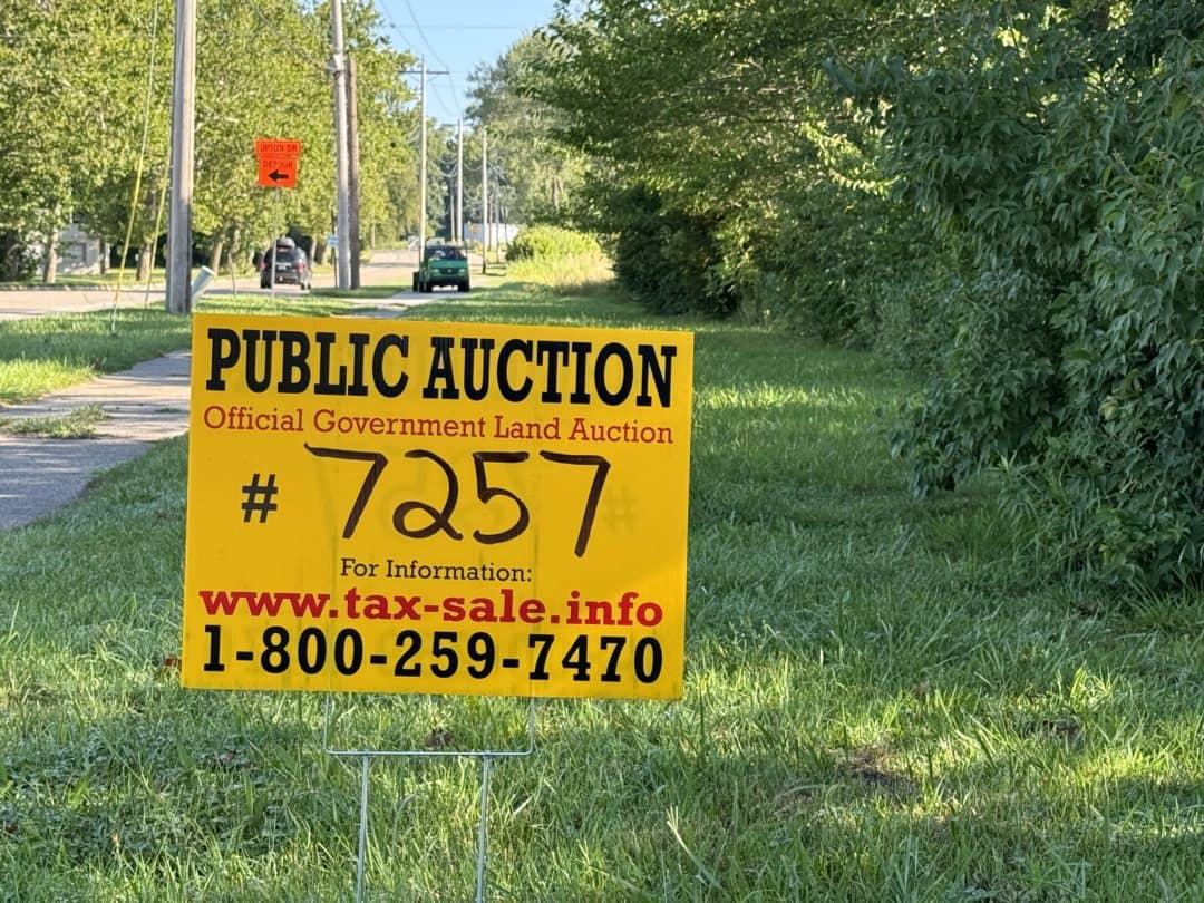 Auction sign