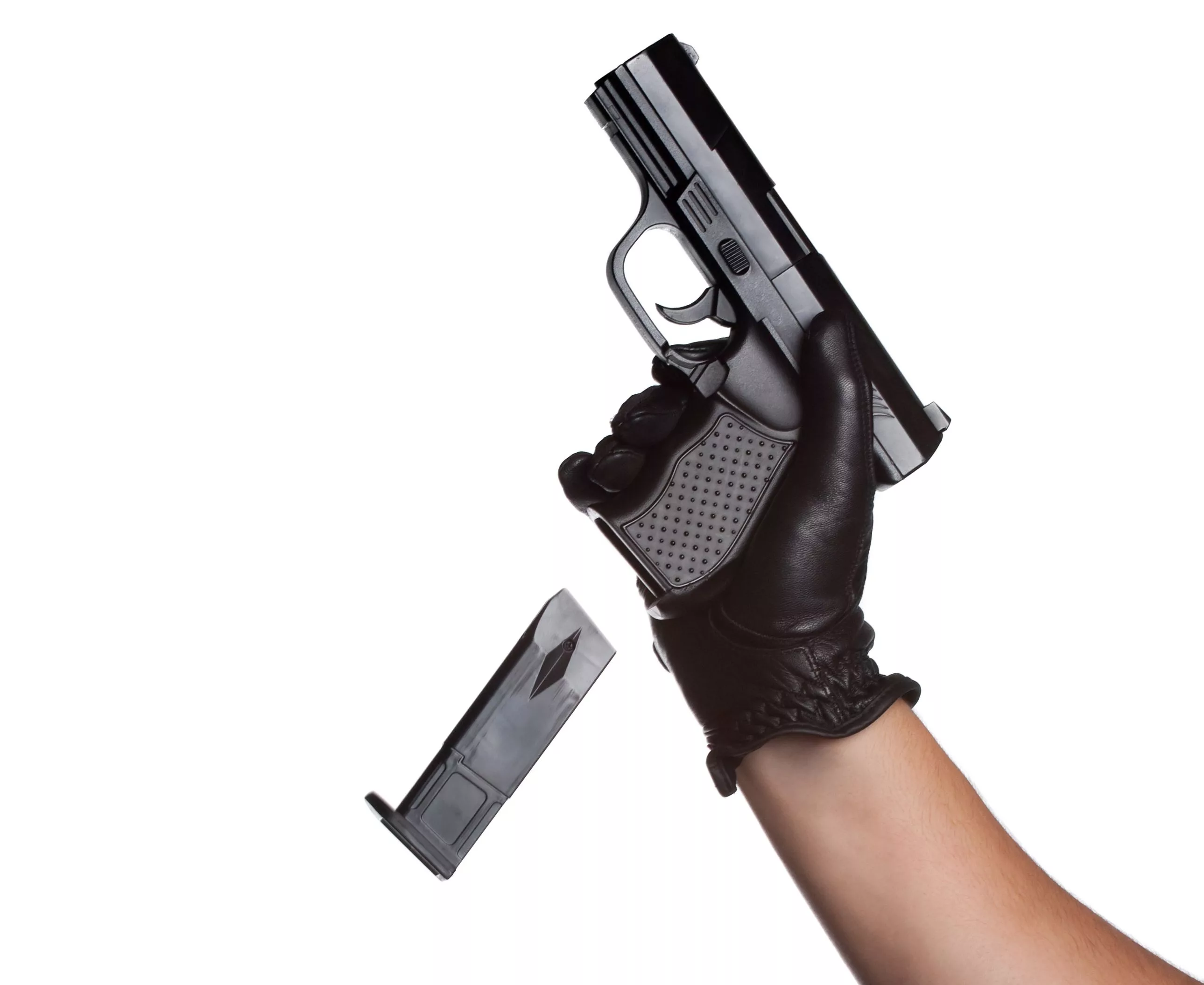 dropping-a-handgun-clip