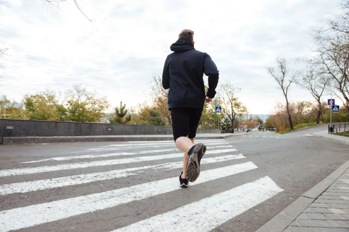 runner-on-crosswalk