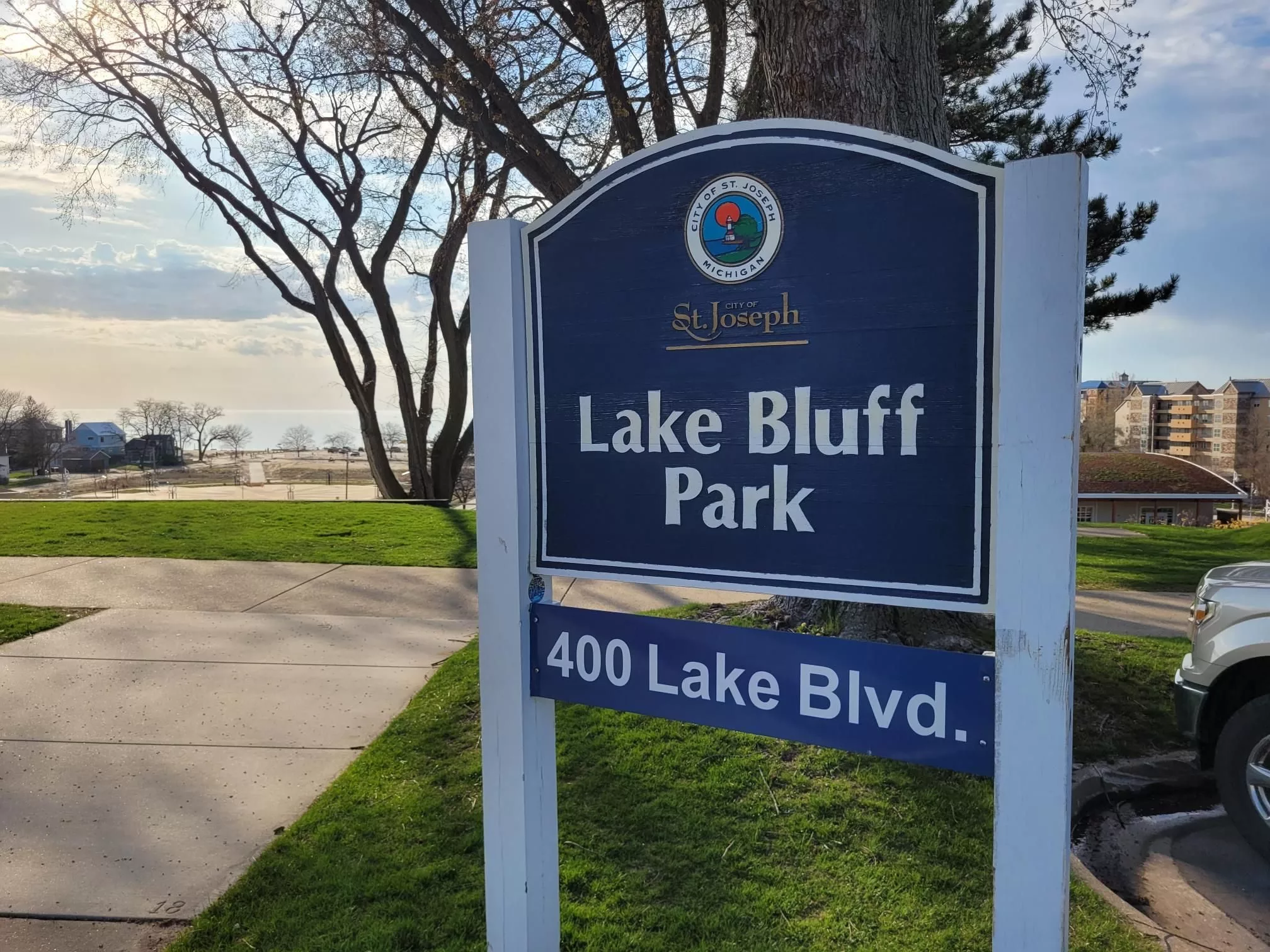 lake-bluff-park