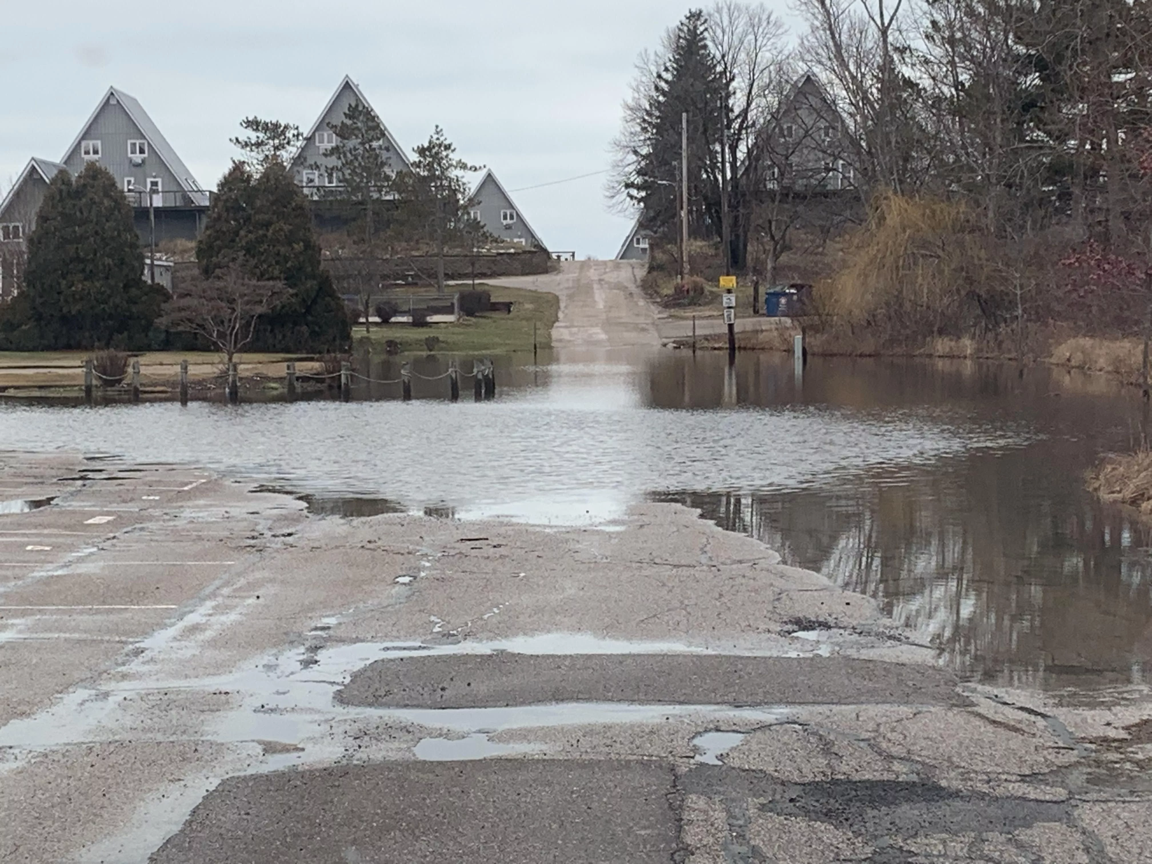 13-chalets-flooded