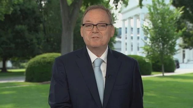 060125_abcnews_hassett30650