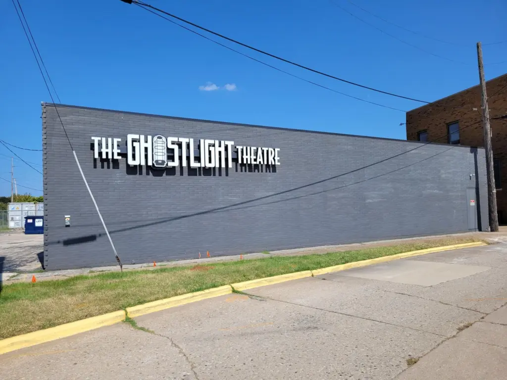 ghostlight-theater