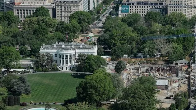 getty_eastwingwhitehouse_042826480111