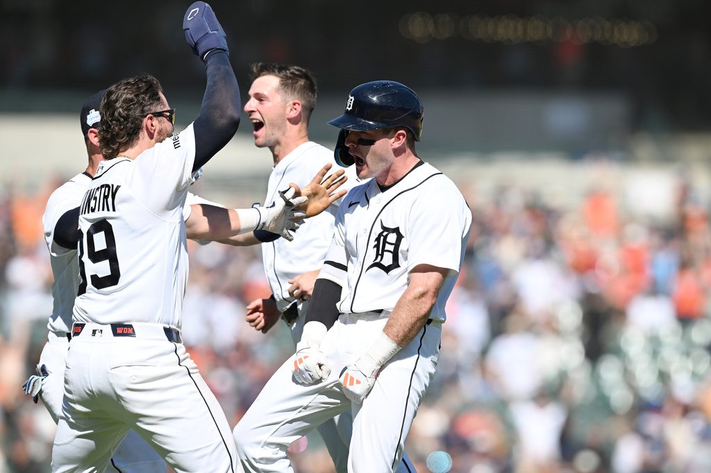 Monday Sports – Tigers rally past Mariners 5-4 in the 9th