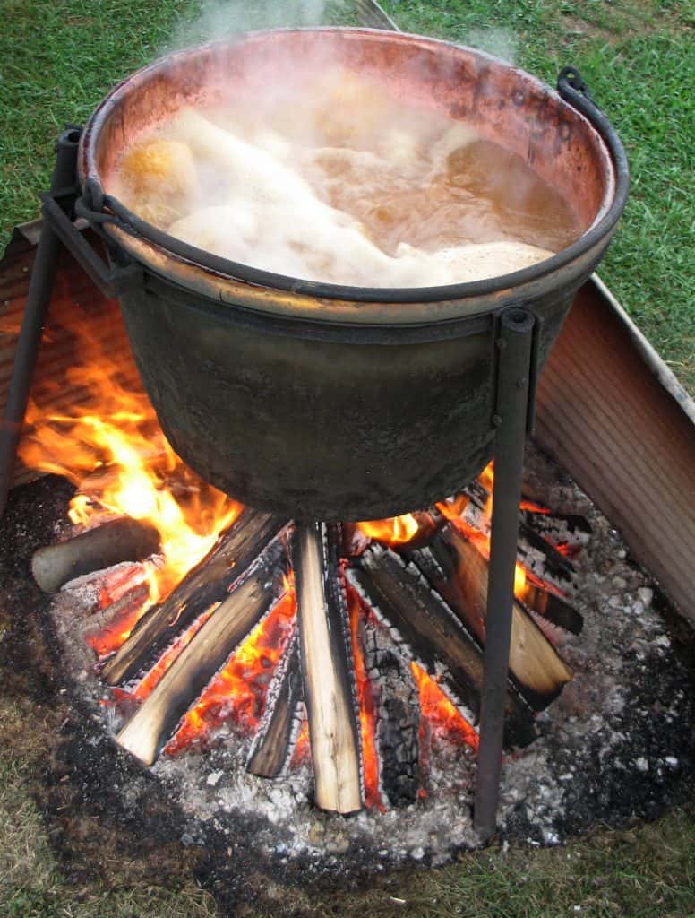 Seymour Apple Festival this Thursday through Saturday 105.1 The Bull