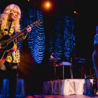 Heart Reuniting For 2024 Royal Flush Tour With Cheap Trick WHDQ   Shutterstock 1867583470740983 200x200.webp