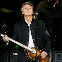 Paul McCartney performs onstage at NYCB Live on September 27^ 2017 in Uniondale^ New York. UNIONDALE^ NY-SEP 27