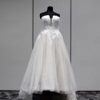 joysbridal_gowndisplay2