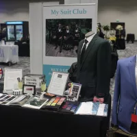 mysuitclub_booth