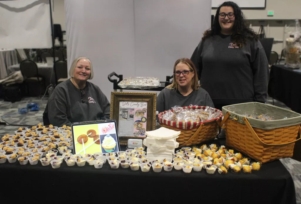 dotscandybar_booth