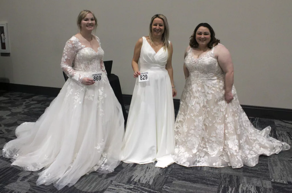 joysbridal_dressmodels