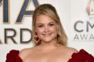 m_haileywhitters2023cmaawardsdisneyfrankmicelotta192947
