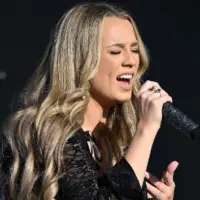 getty_gabbybarrett_091225143049