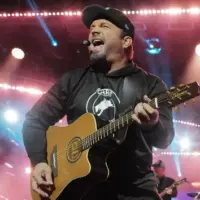 m_garthbrooksjimmykimmel2024abc145844