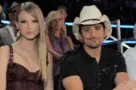 getty_taylorswiftbradpaisley_011426_0655984