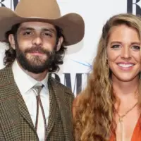 getty_thomasrhettandlauren_021226336669