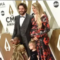 getty_thomasrhettandfam_030526901659
